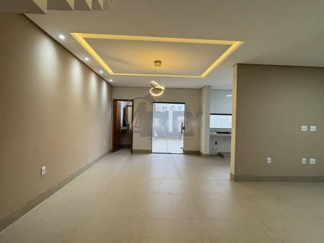 #6481 - CASAS USADA / SBPE para Venda em Montes Claros - MG - 3