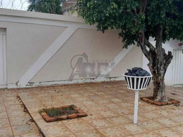 #6501 - CASAS USADA / SBPE para Venda em Montes Claros - MG - 1