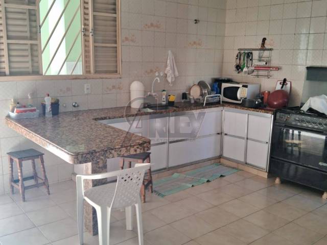 CASAS USADA / SBPE para Venda em Montes Claros - 4