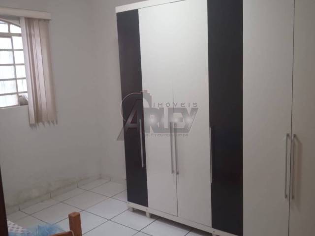 CASAS USADA / SBPE para Venda em Montes Claros - 5