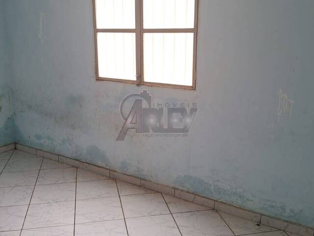 CASAS USADA / SBPE para Venda em Montes Claros - 5