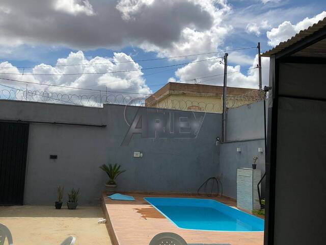 #6583 - CASAS USADA / SBPE para Venda em Montes Claros - MG - 1