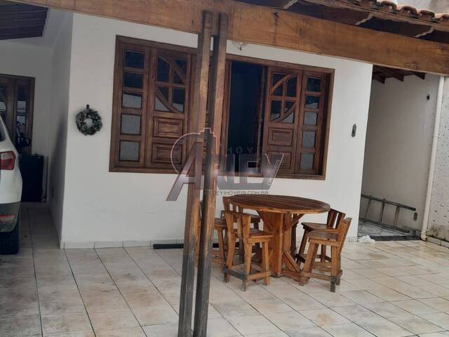 #6601 - CASAS USADA / SBPE para Venda em Montes Claros - MG - 2