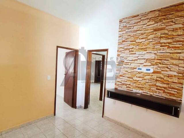 #6616 - CASAS USADA / SBPE para Venda em Montes Claros - MG - 2