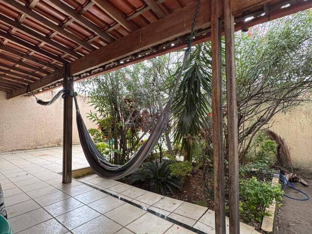 #6622 - CASAS USADA / SBPE para Venda em Montes Claros - MG - 2