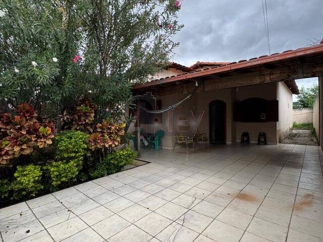 #6622 - CASAS USADA / SBPE para Venda em Montes Claros - MG - 1