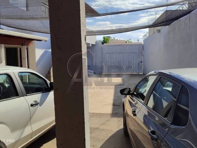 CASAS USADA / SBPE para Venda em Montes Claros - 5