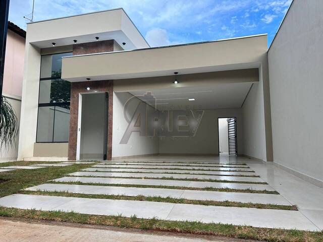 #6651 - CASAS USADA / SBPE para Venda em Montes Claros - MG - 1