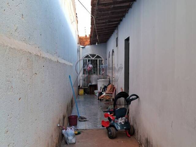 #6659 - CASAS USADA / SBPE para Venda em Montes Claros - MG - 2