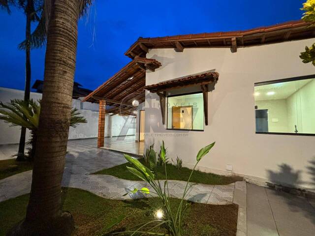 #6660 - CASAS USADA / SBPE para Venda em Montes Claros - MG - 2