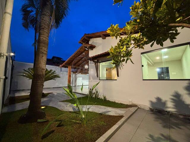 #6660 - CASAS USADA / SBPE para Venda em Montes Claros - MG - 1