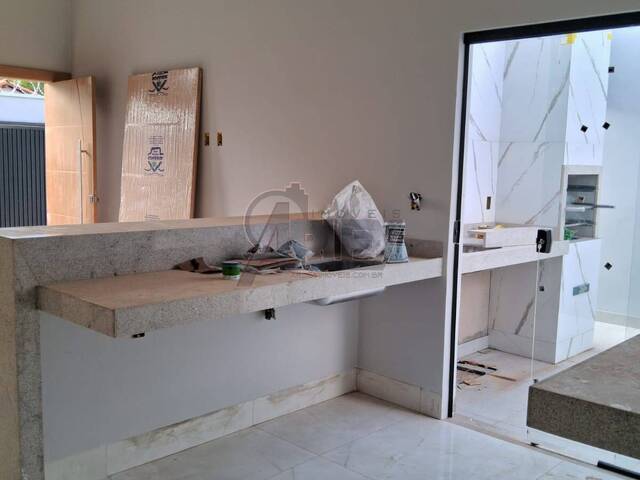 #6666 - CASAS USADA / SBPE para Venda em Montes Claros - MG - 3