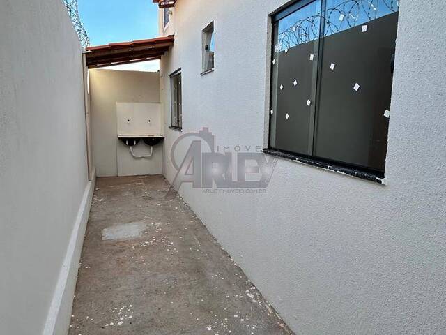 #6668 - CASAS USADA / SBPE para Venda em Montes Claros - MG - 2