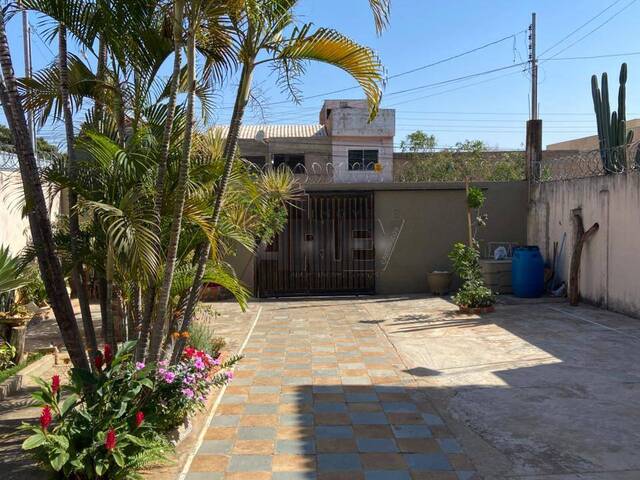 #6670 - CASAS USADA / SBPE para Venda em Montes Claros - MG - 3