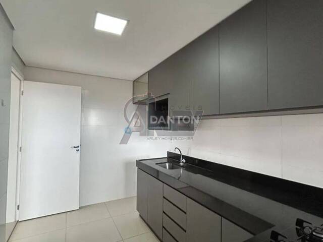 APARTAMENTO USADO para Venda em Montes Claros - 4