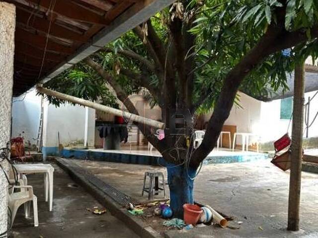 #6676 - CASAS USADA / SBPE para Venda em Montes Claros - MG - 1