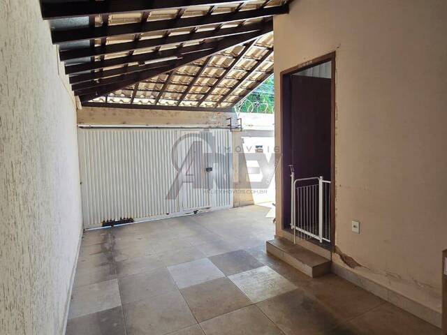 #6697 - CASAS USADA / SBPE para Venda em Montes Claros - MG - 1