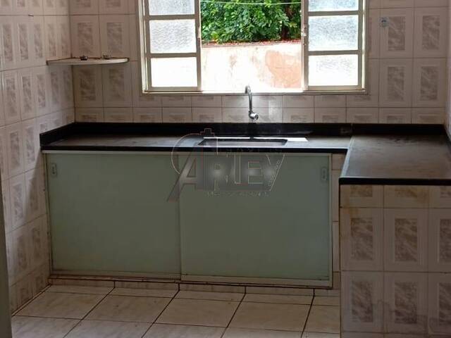 CASAS USADA / SBPE para Venda em Montes Claros - 5