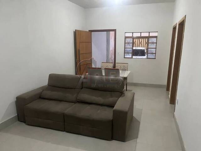 CASAS USADA / SBPE para Venda em Montes Claros - 5