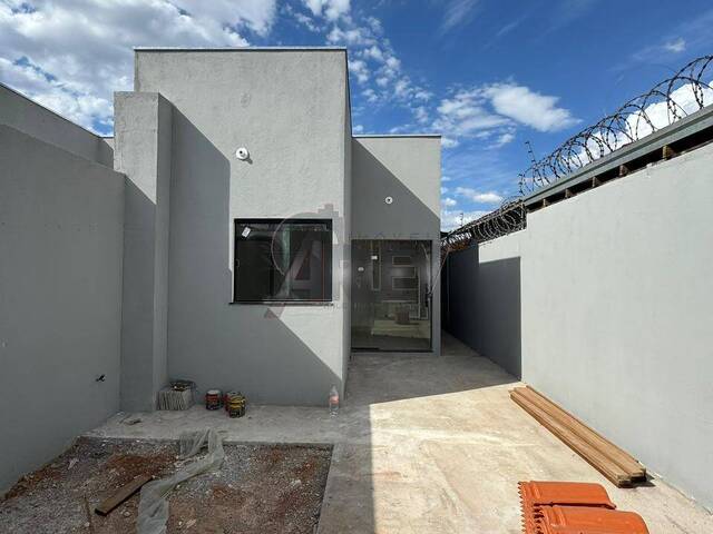 #6727 - CASAS USADA / SBPE para Venda em Montes Claros - MG - 1