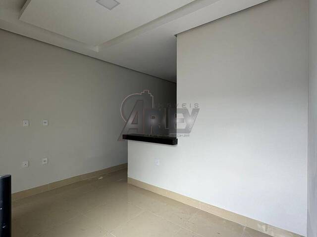 CASAS USADA / SBPE para Venda em Montes Claros - 5