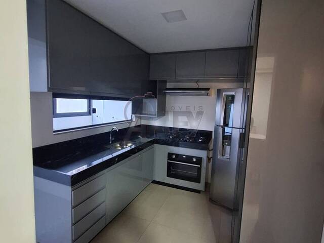 APARTAMENTO USADO para Venda em Montes Claros - 5
