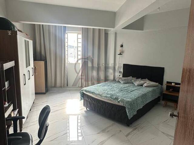 APARTAMENTO USADO para Venda em Montes Claros - 4