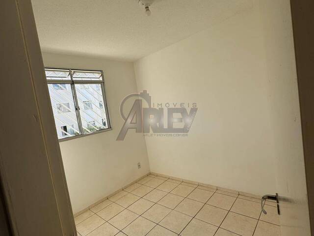 APARTAMENTO USADO para Venda em Montes Claros - 4