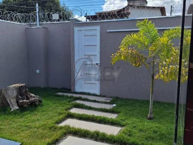 CASAS USADA / SBPE para Venda em Montes Claros - 5