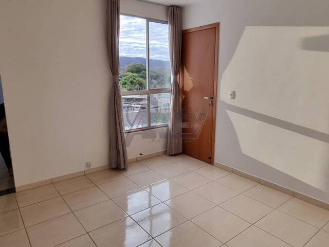 APARTAMENTO USADO para Venda em Montes Claros - 5