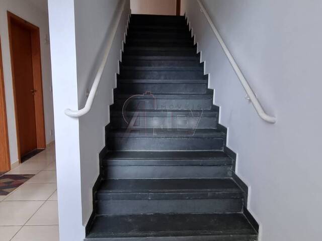 APARTAMENTO USADO para Venda em Montes Claros - 4