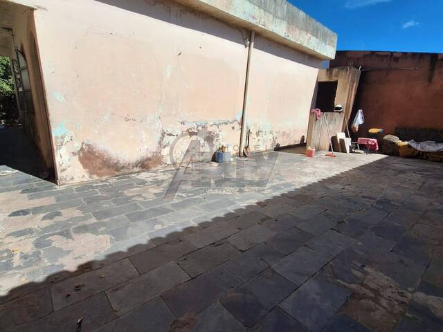 #6819 - CASAS USADA / SBPE para Venda em Montes Claros - MG - 2