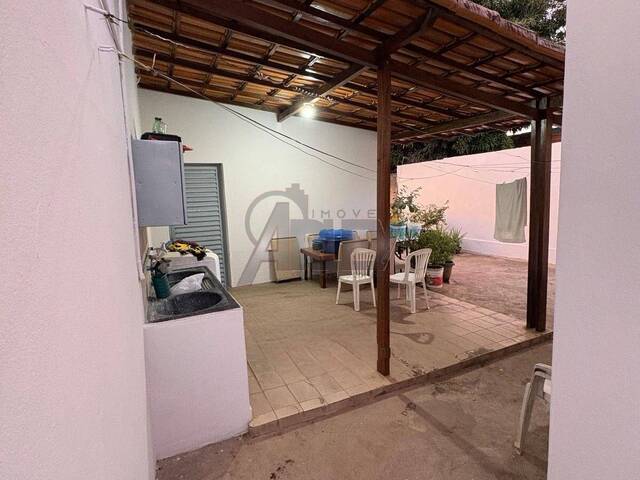 CASAS USADA / SBPE para Venda em Montes Claros - 5