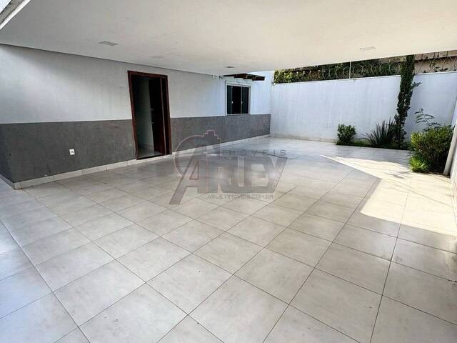 #6827 - CASAS USADA / SBPE para Venda em Montes Claros - MG - 1