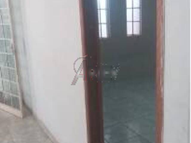 CASAS USADA / SBPE para Venda em Montes Claros - 5