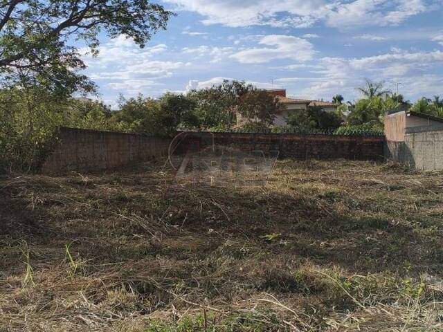 #6879 - LOTES PARTICULAR para Venda em Montes Claros - MG - 1