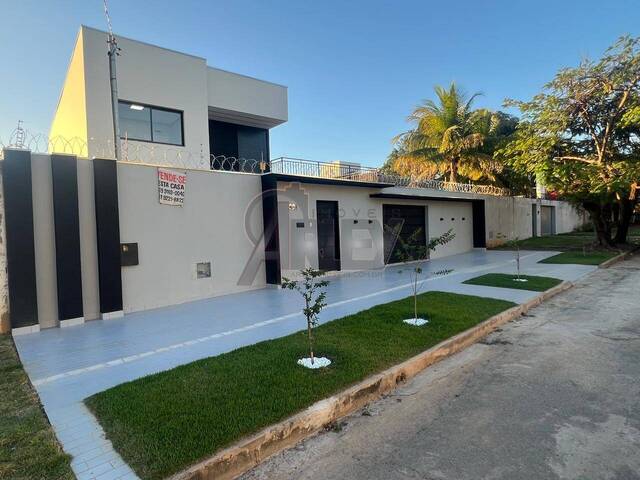 #6890 - CASAS ALTO PADRÃO para Venda em Montes Claros - MG - 2