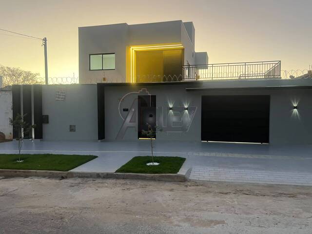 #6913 - CASAS ALTO PADRÃO para Venda em Montes Claros - MG - 3