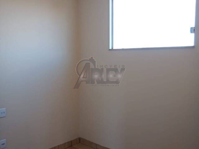 APARTAMENTO USADO para Venda em Montes Claros - 4