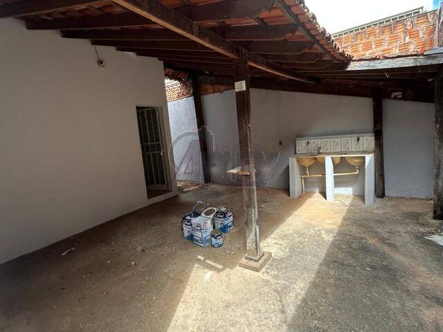 CASAS USADA / SBPE para Venda em Montes Claros - 4