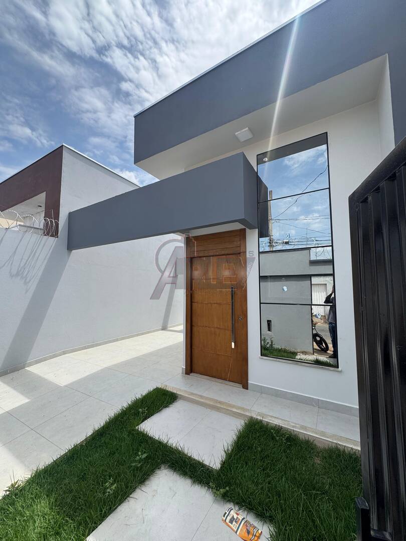 Casa top bairro Maracanã 3 quartos 1 suíte Aceita Financiamento