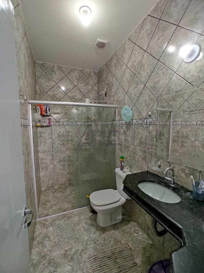 Casa à venda com 4 quartos, 150m² - Foto 4