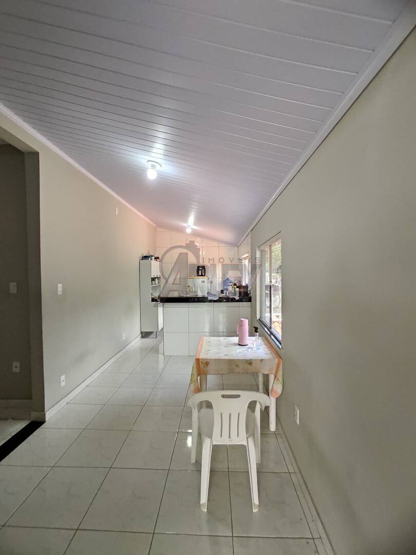 Casa à venda com 4 quartos, 150m² - Foto 10