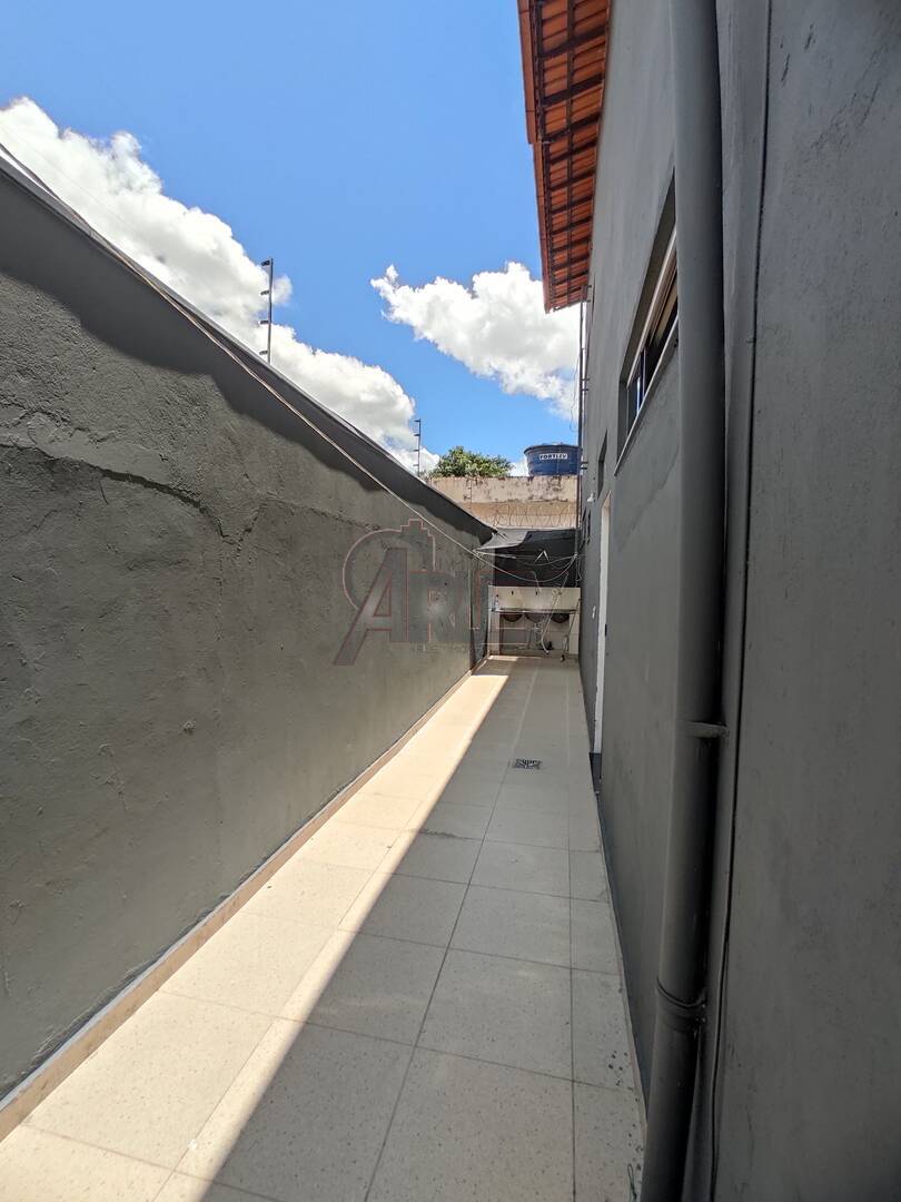 Casa à venda com 4 quartos, 150m² - Foto 14