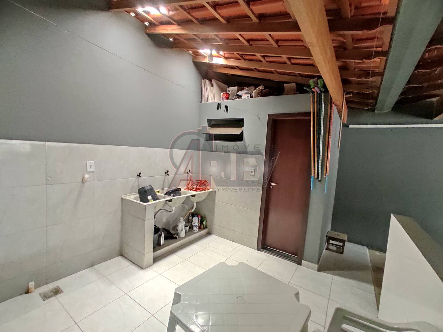 Casa à venda com 4 quartos, 150m² - Foto 28