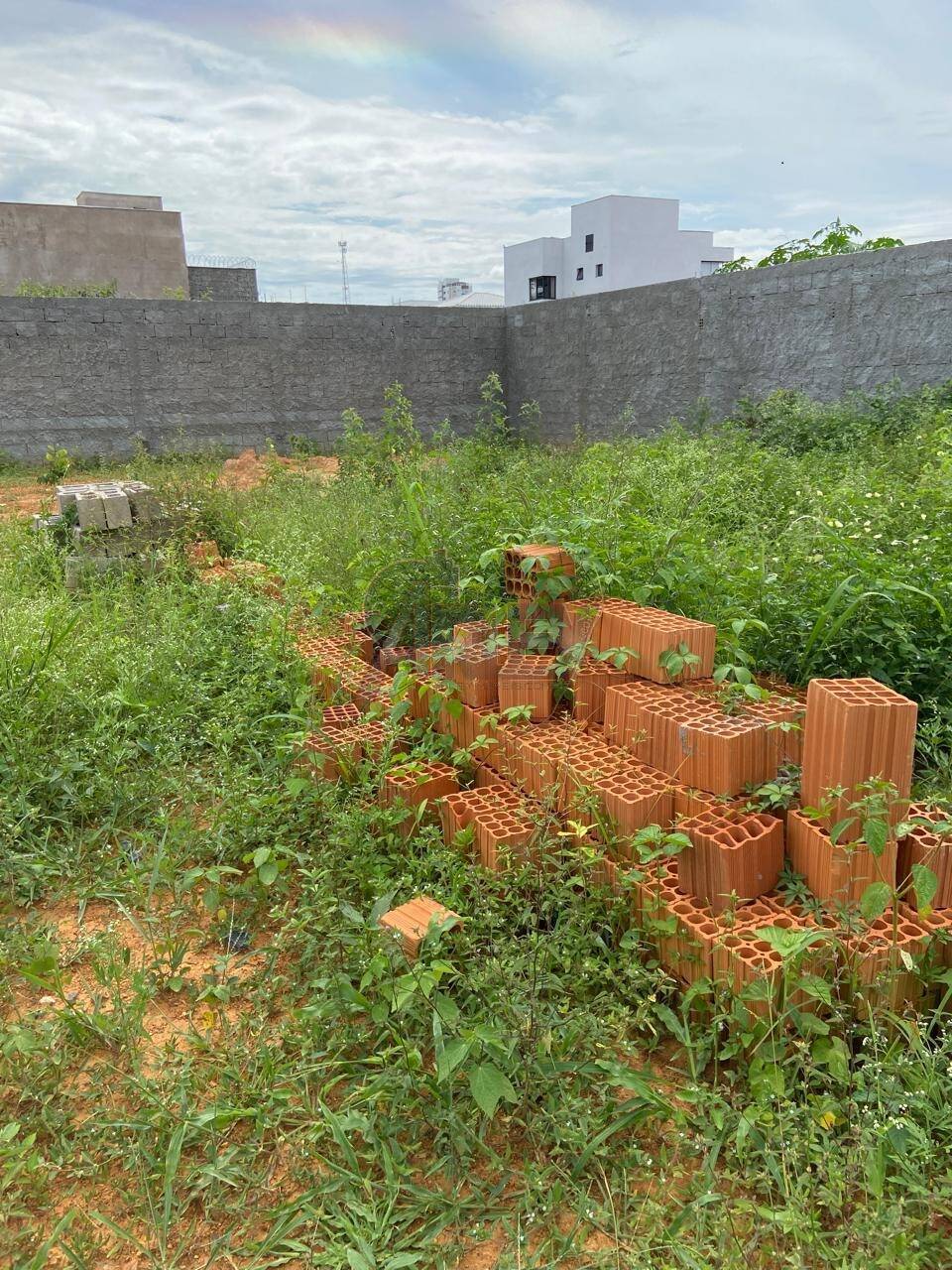 Lotes a venda bairro Ibituruna Montes Claros