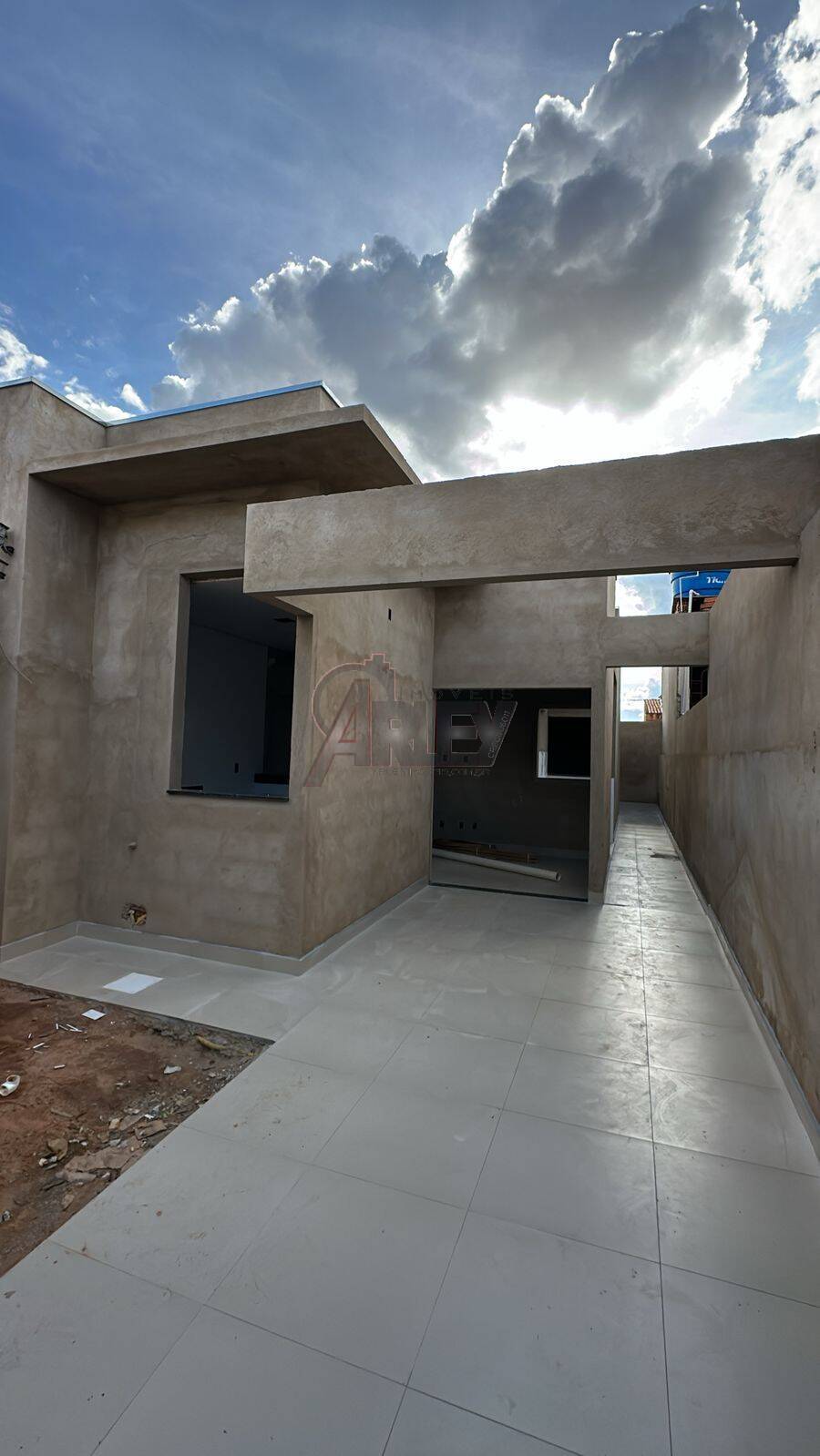 Vende se Casa Bairro Novo Delfino 3 quartos Aceita Financiamento