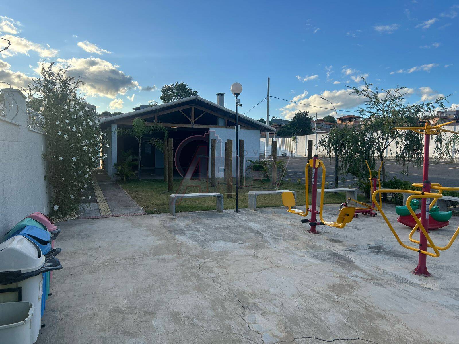 Apartamento à venda com 2 quartos, 44m² - Foto 12
