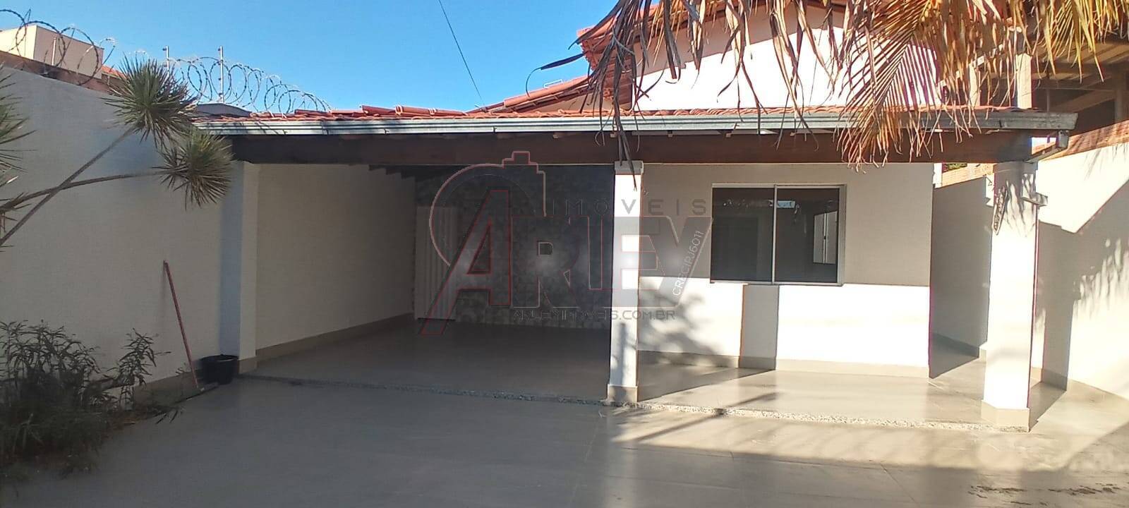 Casa à venda com 3 quartos - Foto 1