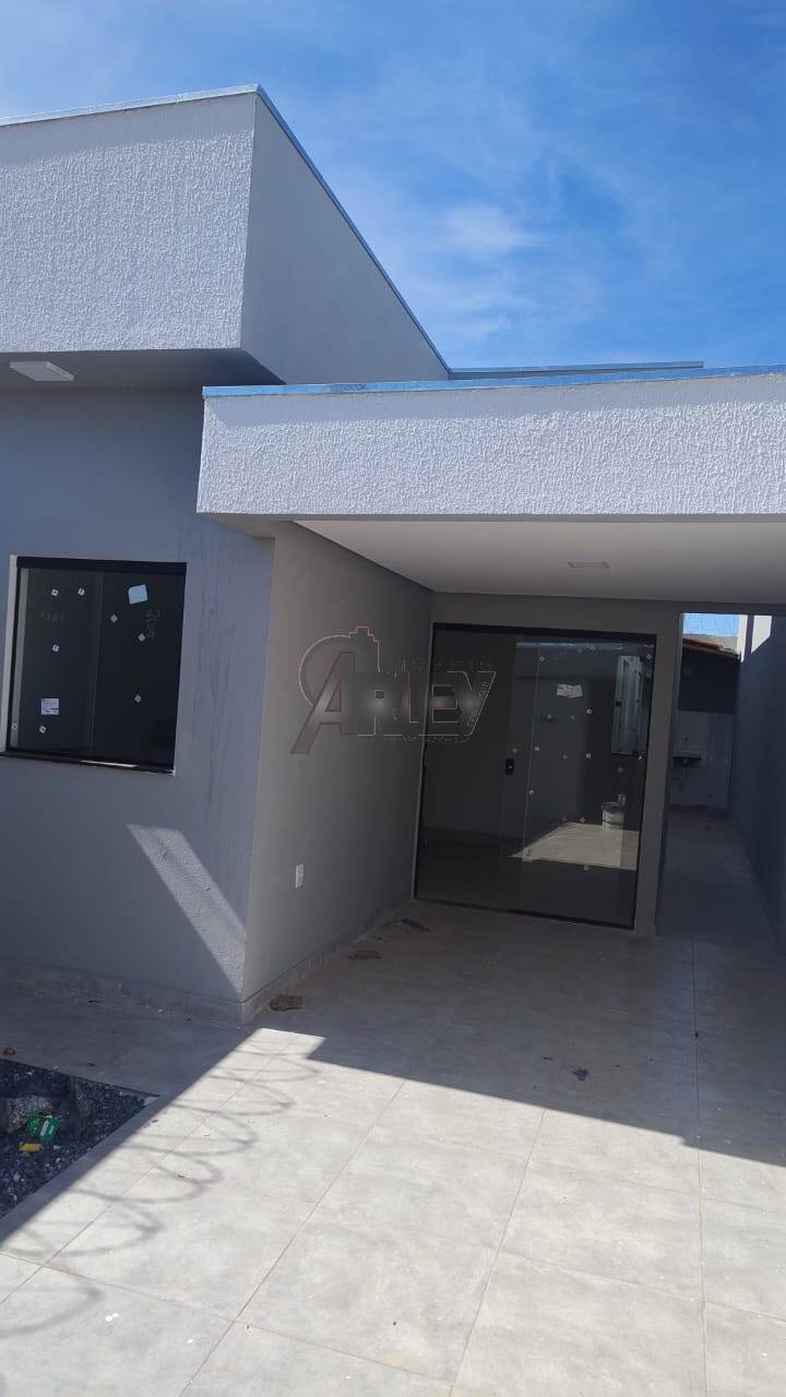 Casa à venda com 2 quartos, 50m² - Foto 1